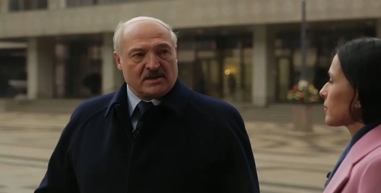 "Хочешь, наберу сейчас Путина" — новое из интервью Лукашенко телеканалу "Россия"