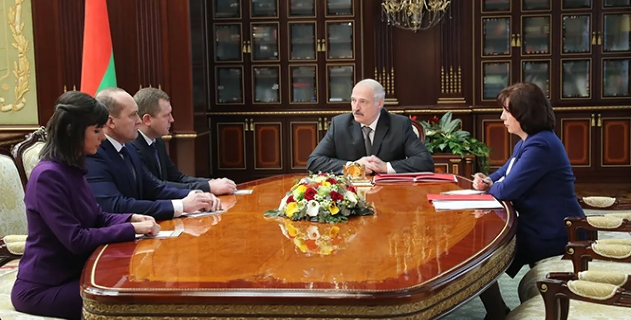Лукашэнка: Калі прэс-сакратар прэзідэнта вам намякае, вы мусіце мець сваю думку