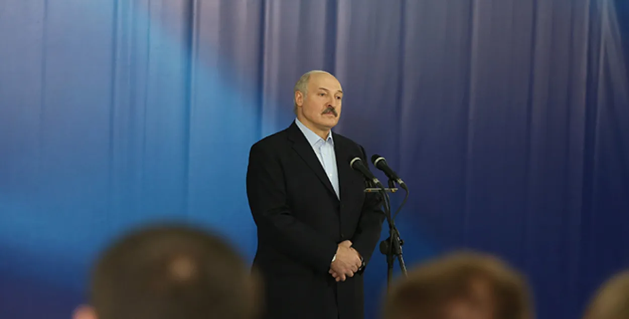 Лукашэнка: Мы не можам дазволіць у краіне 350 тысяч "дармаедаў"