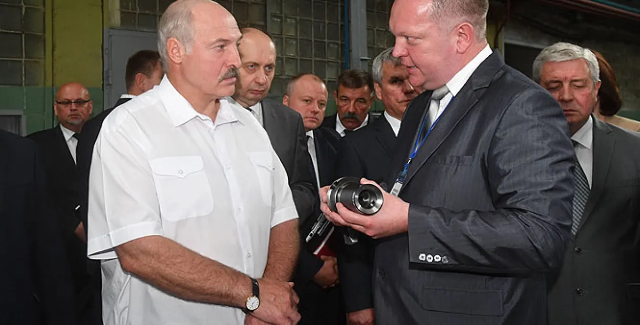 Лукашэнка — пра ўмовы працы: Катаржныя людзі працуюць за 200 долараў у месяц!