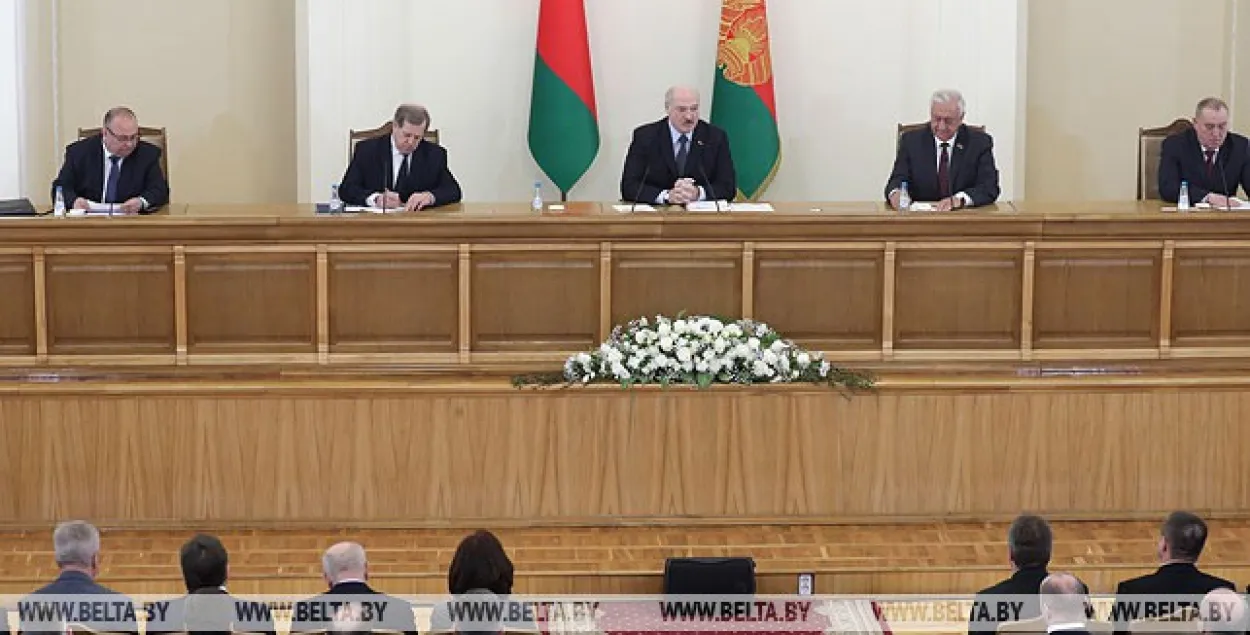 Лукашэнка: "Беларусь стала эпіцэнтрам нашага рэгіёну"