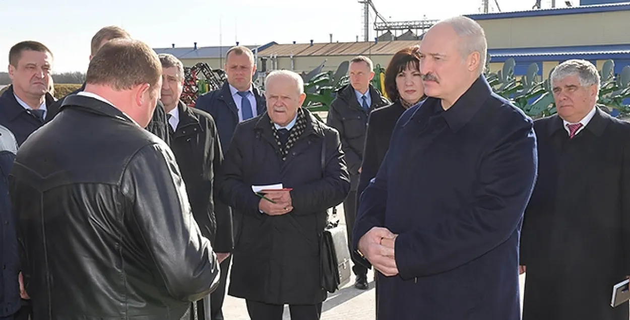Александр Лукашенко во время поездки на Шкловщину / president.gov.by​