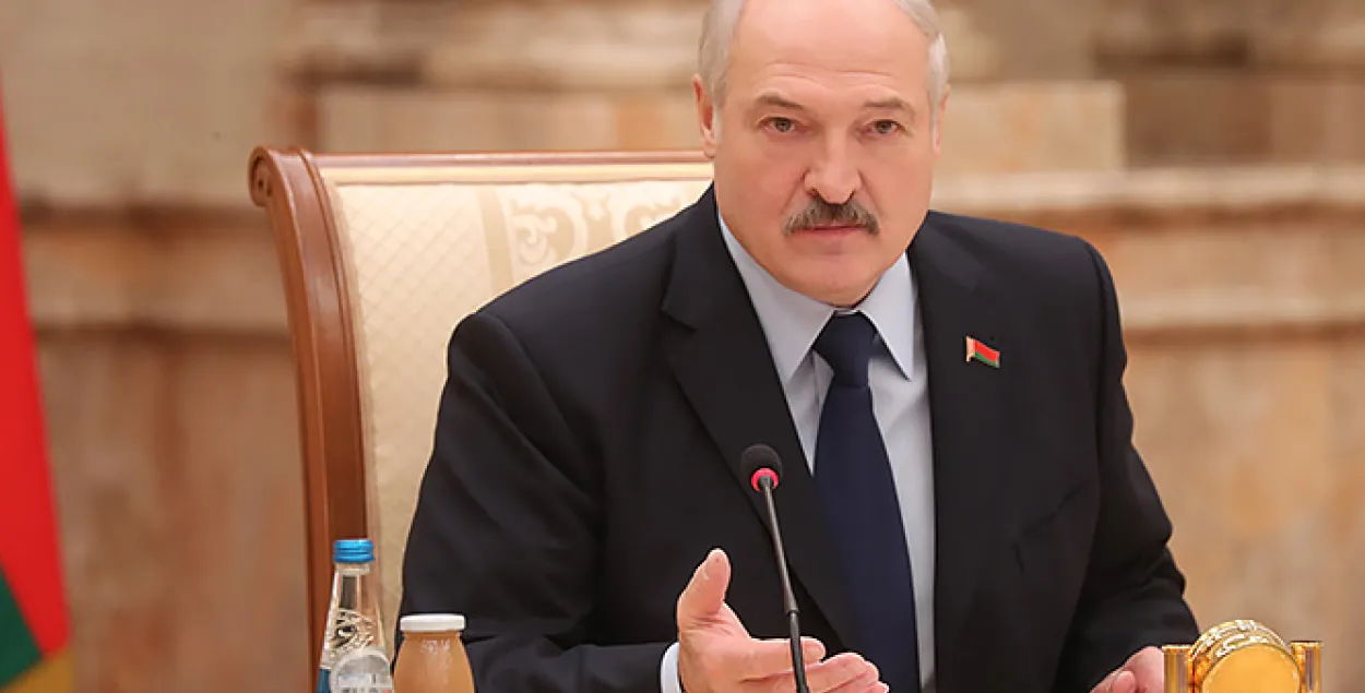 Лукашэнка: Плоскаступнёвасць — надуманая прычына, каб не служыць у войску