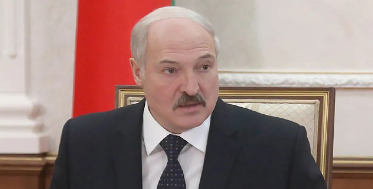 Лукашэнка: 100-адсоткавую аплату "камуналкі" ўвядзем, калі людзі змогуць плаціць