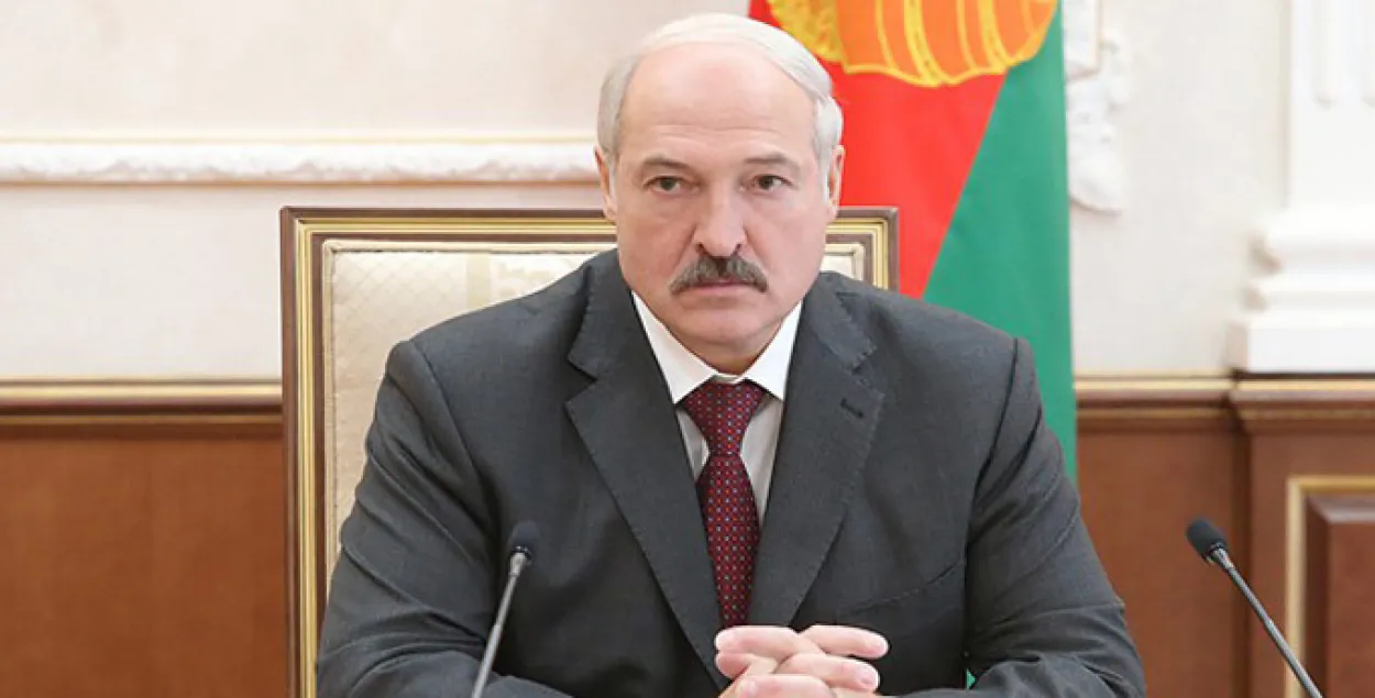 Лукашэнка зацвердзіў Асноўныя напрамкі грашова-крэдытнай палітыкі на 2016 год