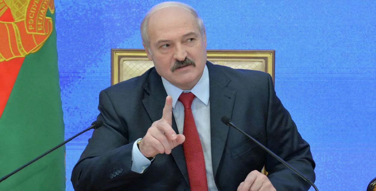 НІСЭПД: Рэйтынг Лукашэнкі знізіўся, за яго гатовыя галасаваць толькі 27,3%