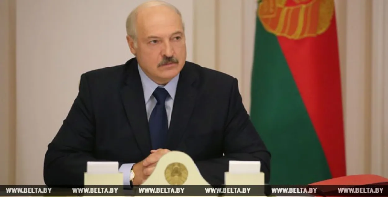 Лукашэнка: Герб і сцяг падкрэсліваюць нашу самаідэнтычнасць