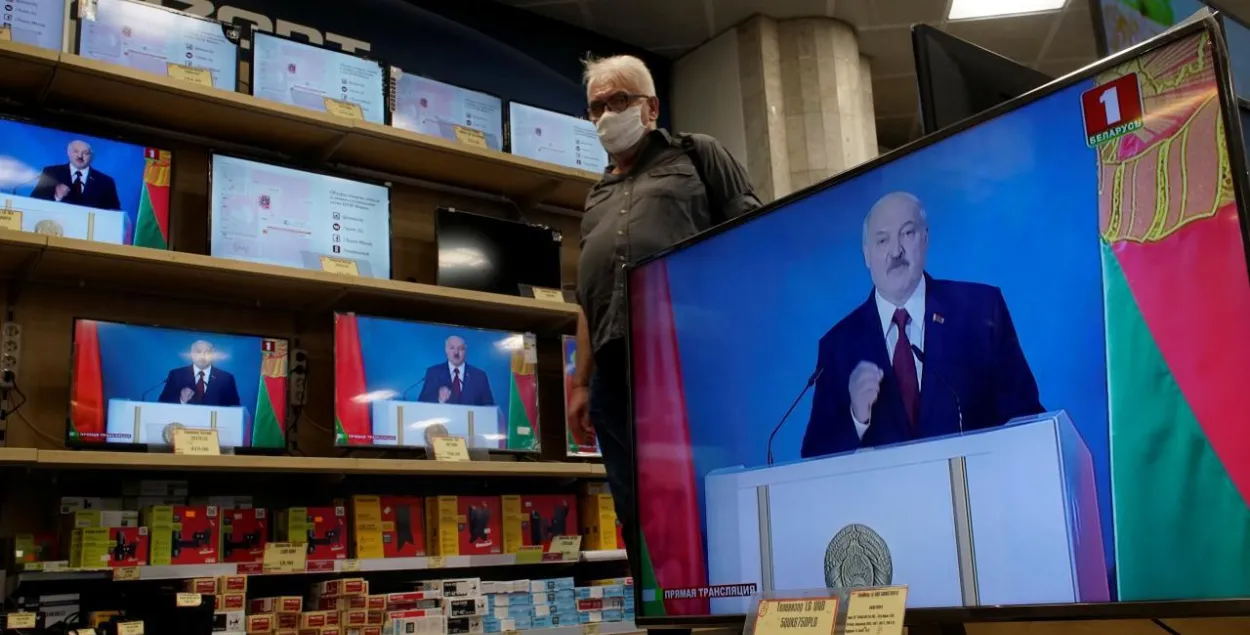 Лукашенко в послании народу и парламенту / Reuters