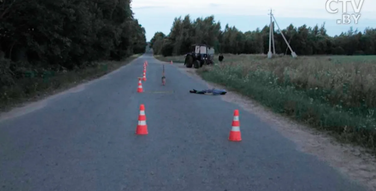 Шасцігадовы хлопчык загінуў пад коламі трактара ў Лёзненскім раёне