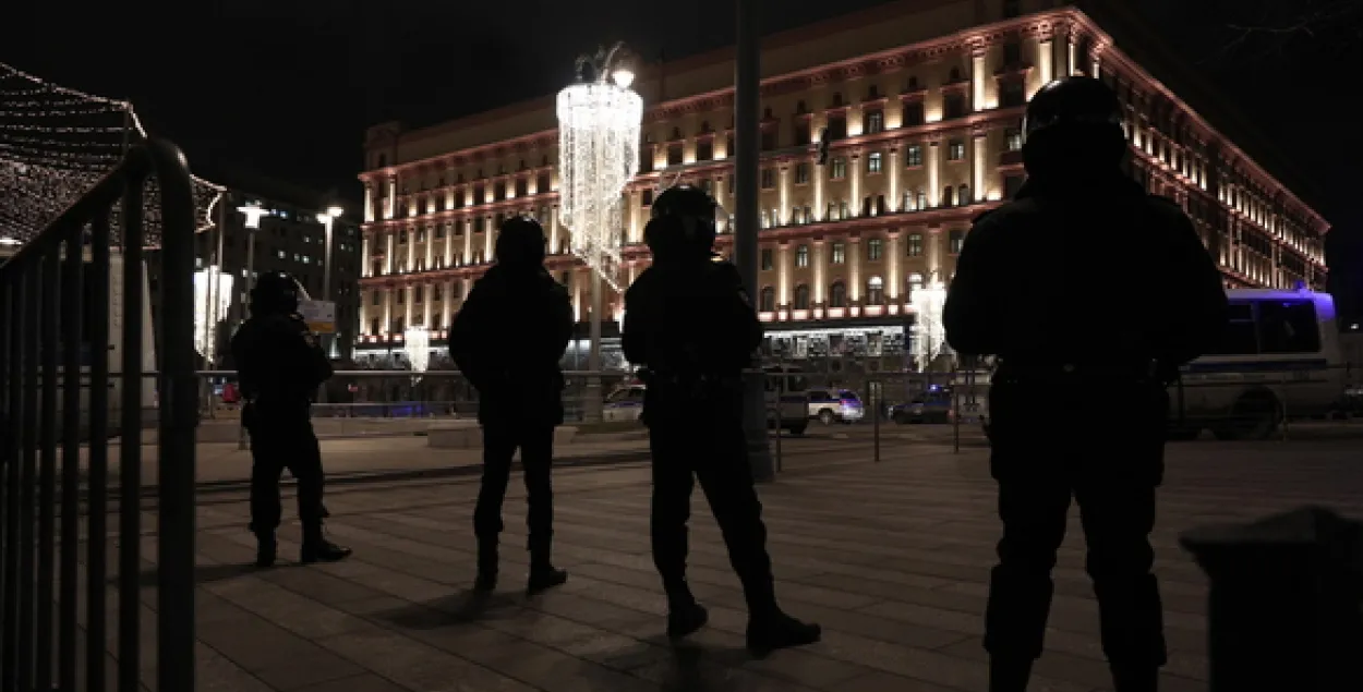 Нападение на здание ФСБ в Москве / novayagazeta.ru​