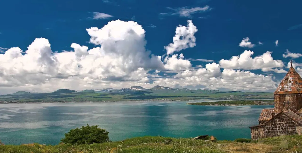  В Армении хотят увеличить нормы забора воды из озера Севан