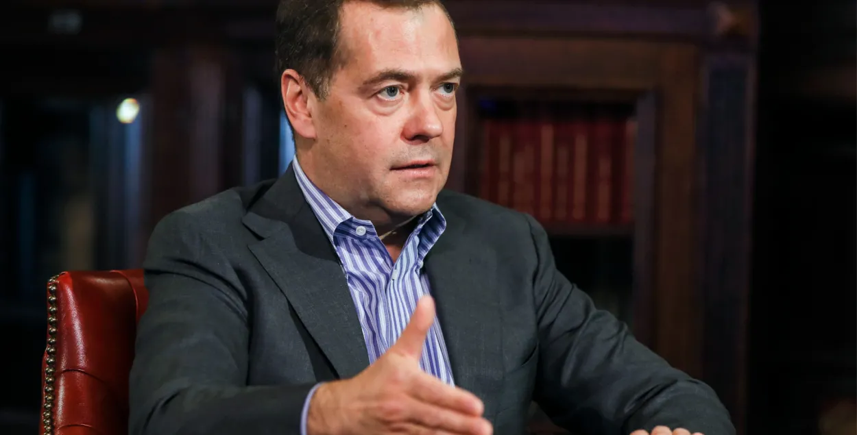 Дмитрий Медведев предложил вернуть в России смертную казнь