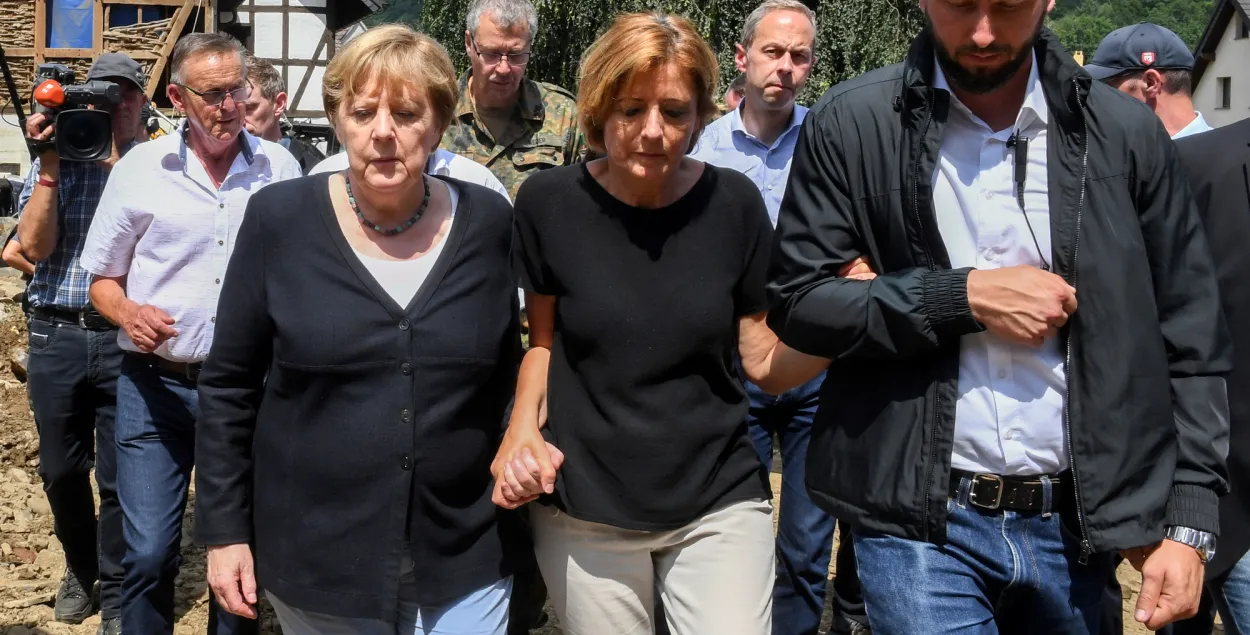 Ангела Меркель наведала пацярпелыя ад паводкі раёны / Reuters​