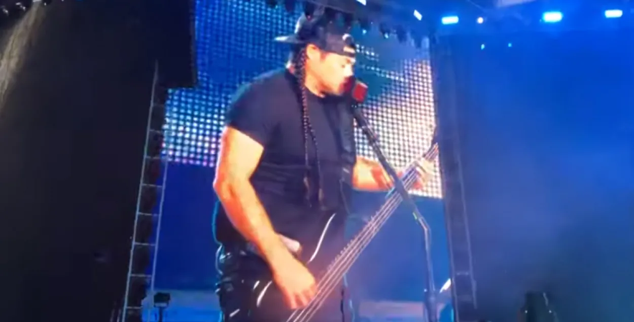 Metallica на канцэрце ў Маскве праспявала "Групу крыві" (відэа)