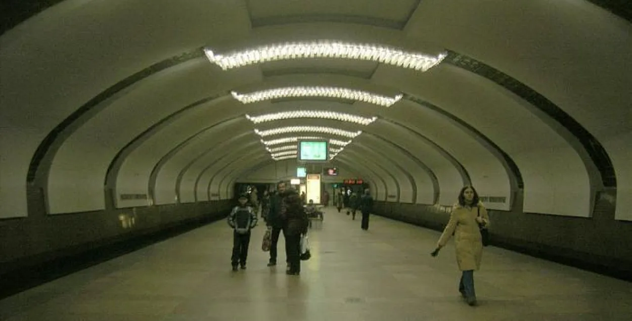 Цягнік з пасажырамі зламаўся ў мінскім метро