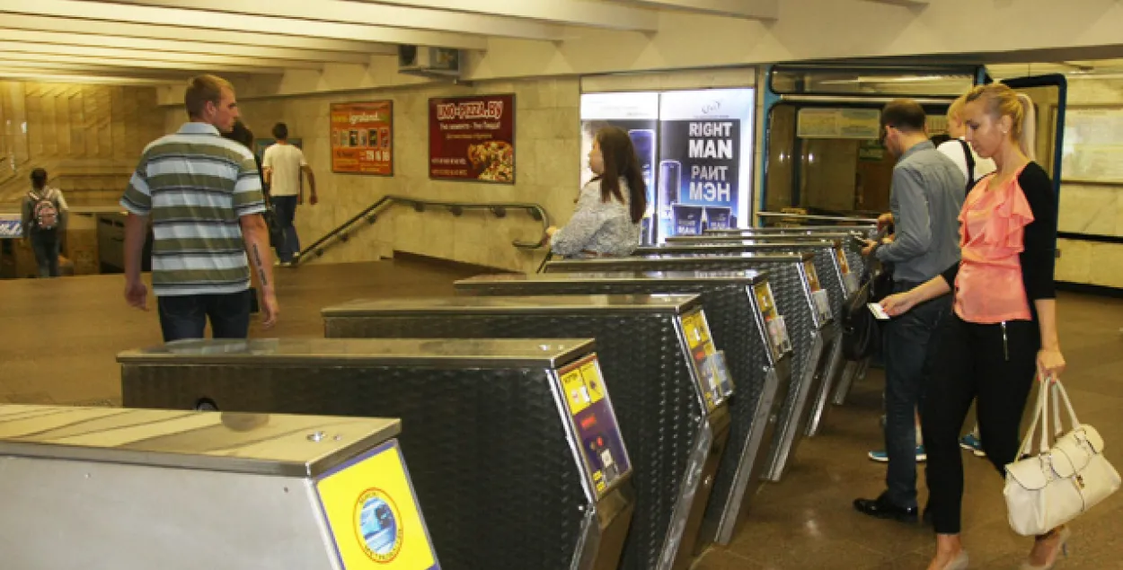 Праз год на ўваходах на станцыю метро не застанецца жанчын-кантралёрак