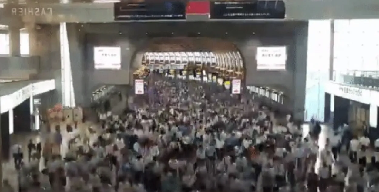 Японец зняў на відэа “раку з людзей” у такійскім метро