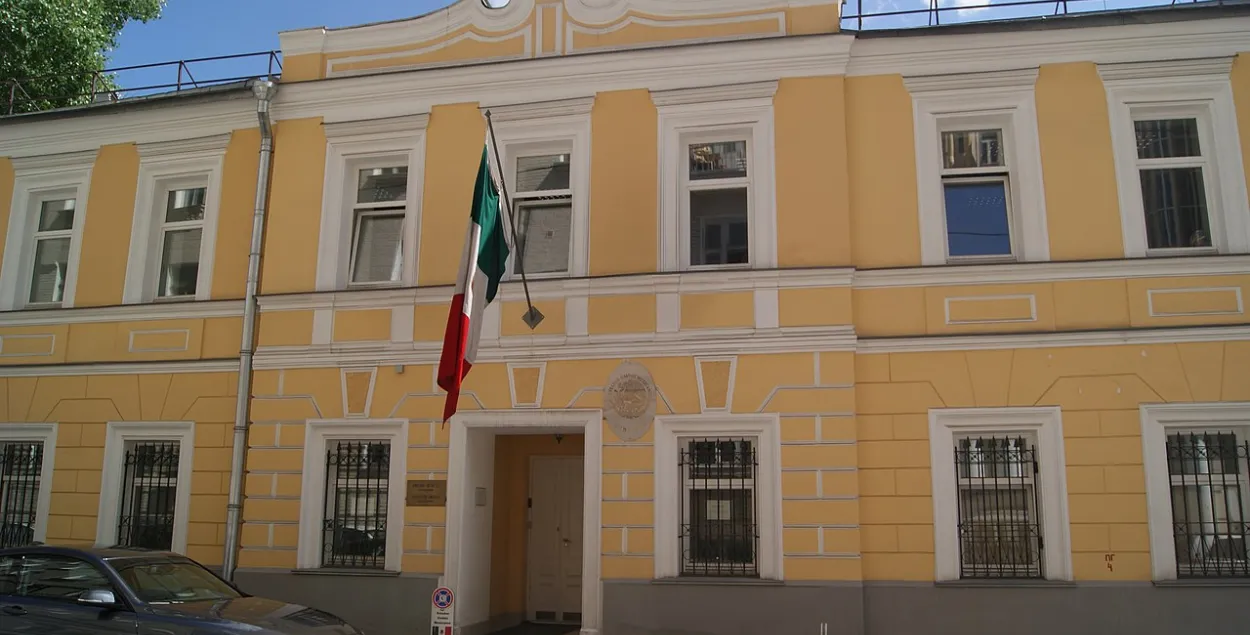 Посольство Мексики в Москве перешло в общении с россиянами на украинский язык