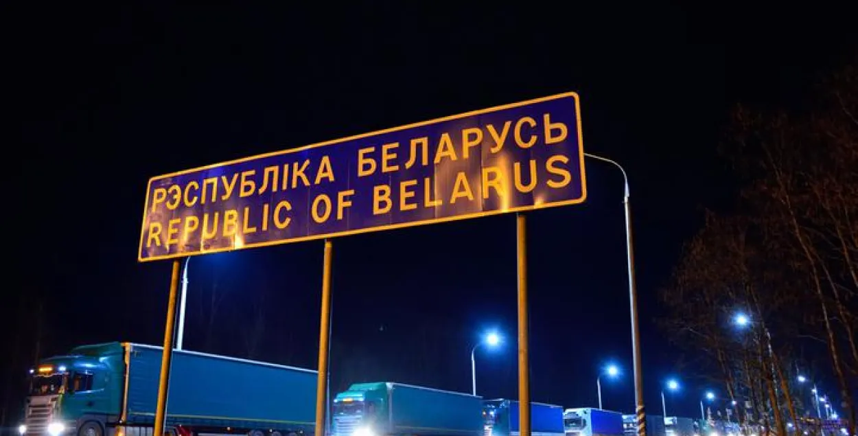 Беларусам, якія хочуць трапіць у ЕС, дазволяць рабіць платныя тэсты на COVID-19