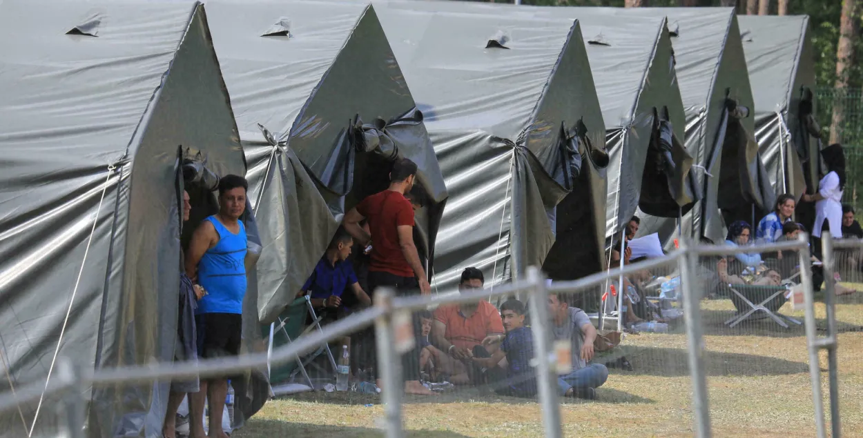 Мігранты ў лагеры для бежанцаў​