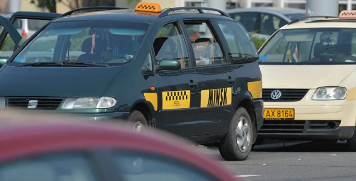 Минтранс: в Минск приходит новая служба такси, тарифы могут ещё упасть