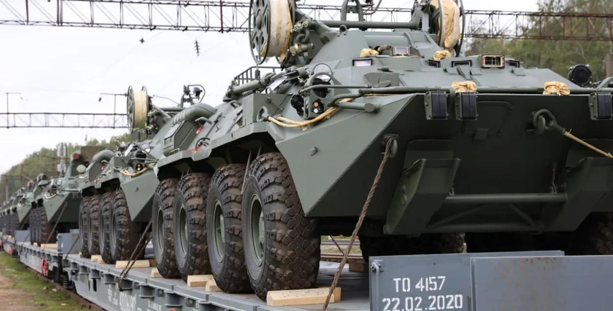 БТР-82А прибыли из России / "Ваяр"