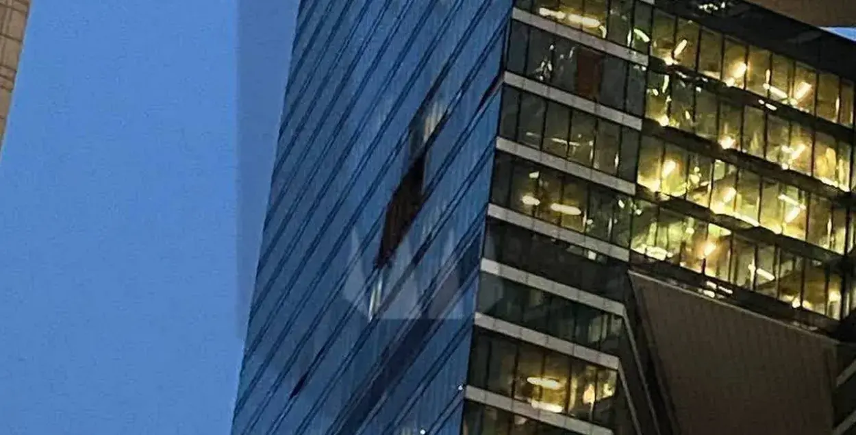 Поврежден фасад на 21-м этаже / &nbsp;@ostorozhno_moskva