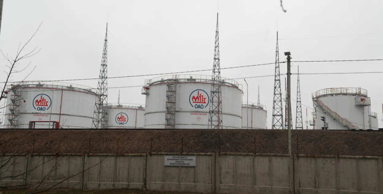 Reuters: Беларусь прыпыніла экспарт уласнай нафты, каб загрузіць свае НПЗ