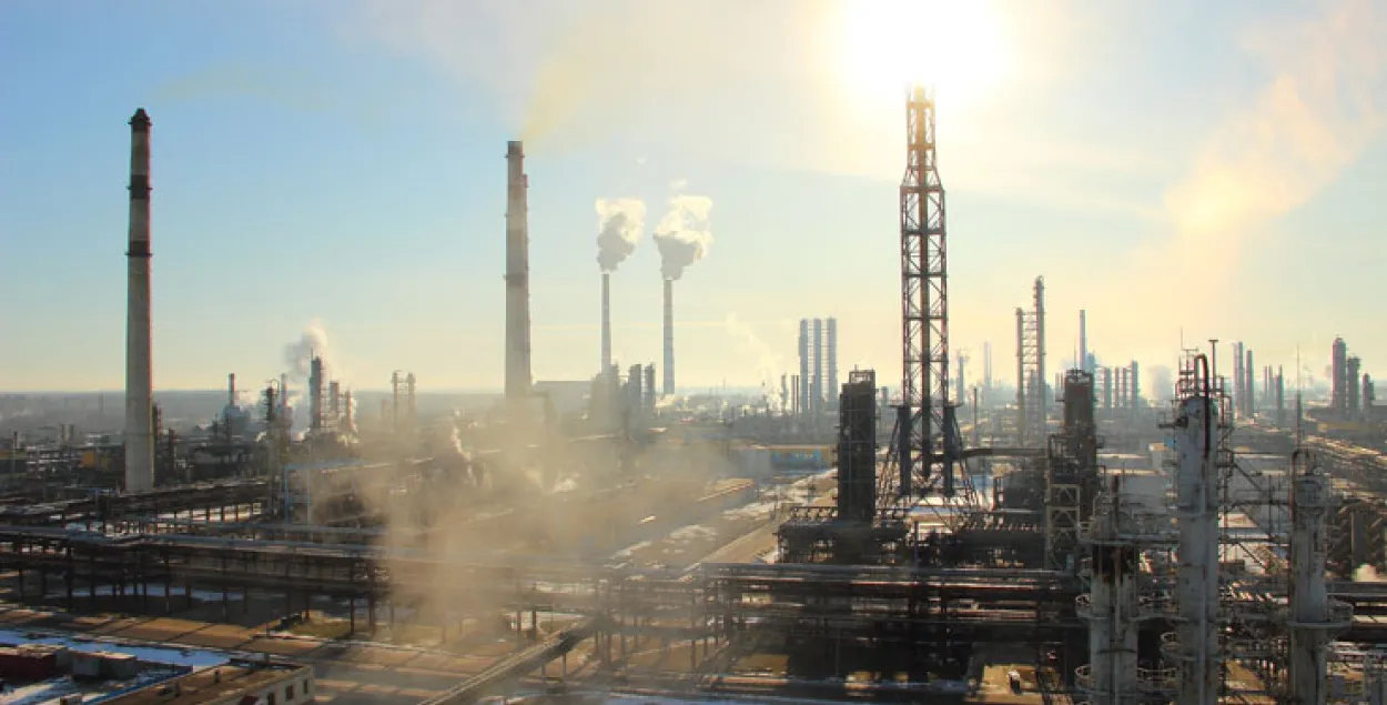 Беларусь выигрывает или проигрывает от низких цен на нефть?
