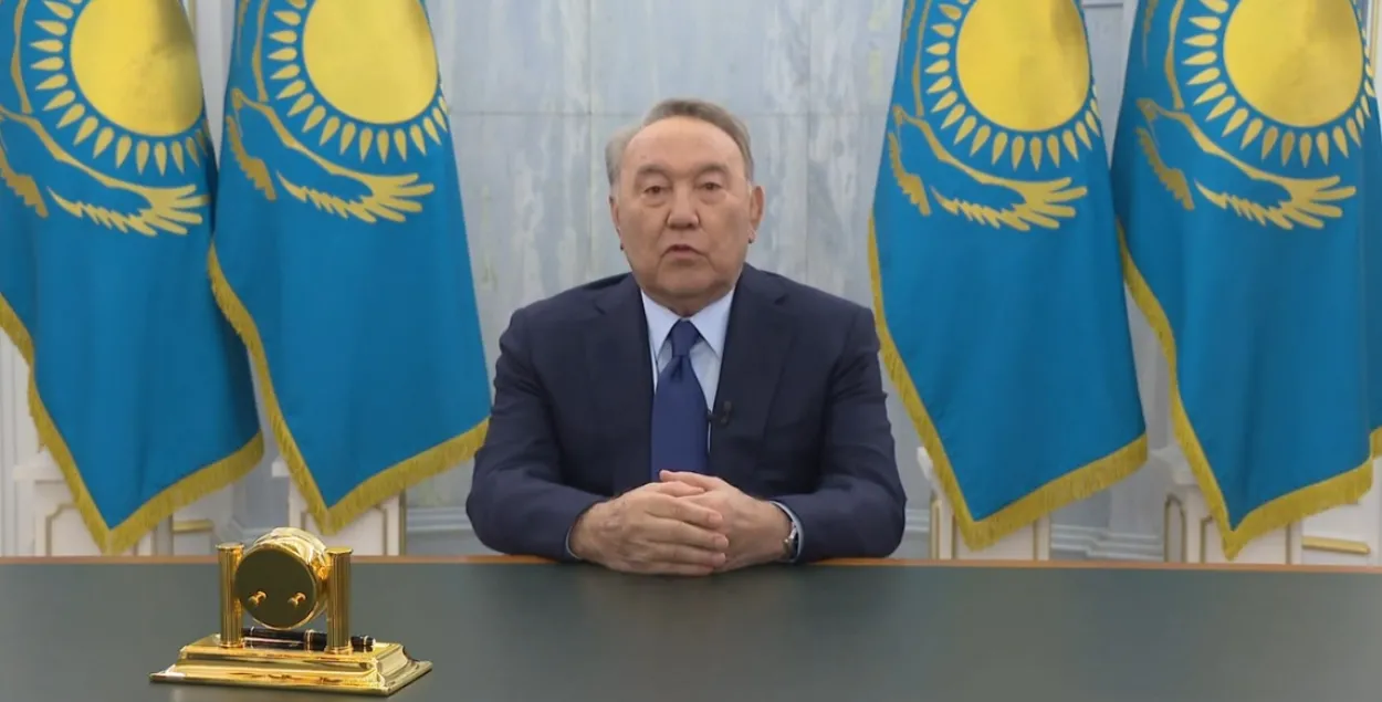 Назарбаеў заявіў, што канфлікту ва ўладзе Казахстана няма, а ён цяпер пенсіянер