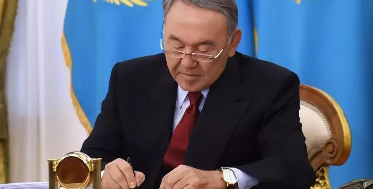 Казахстан пераводзіць алфавіт на лацінку