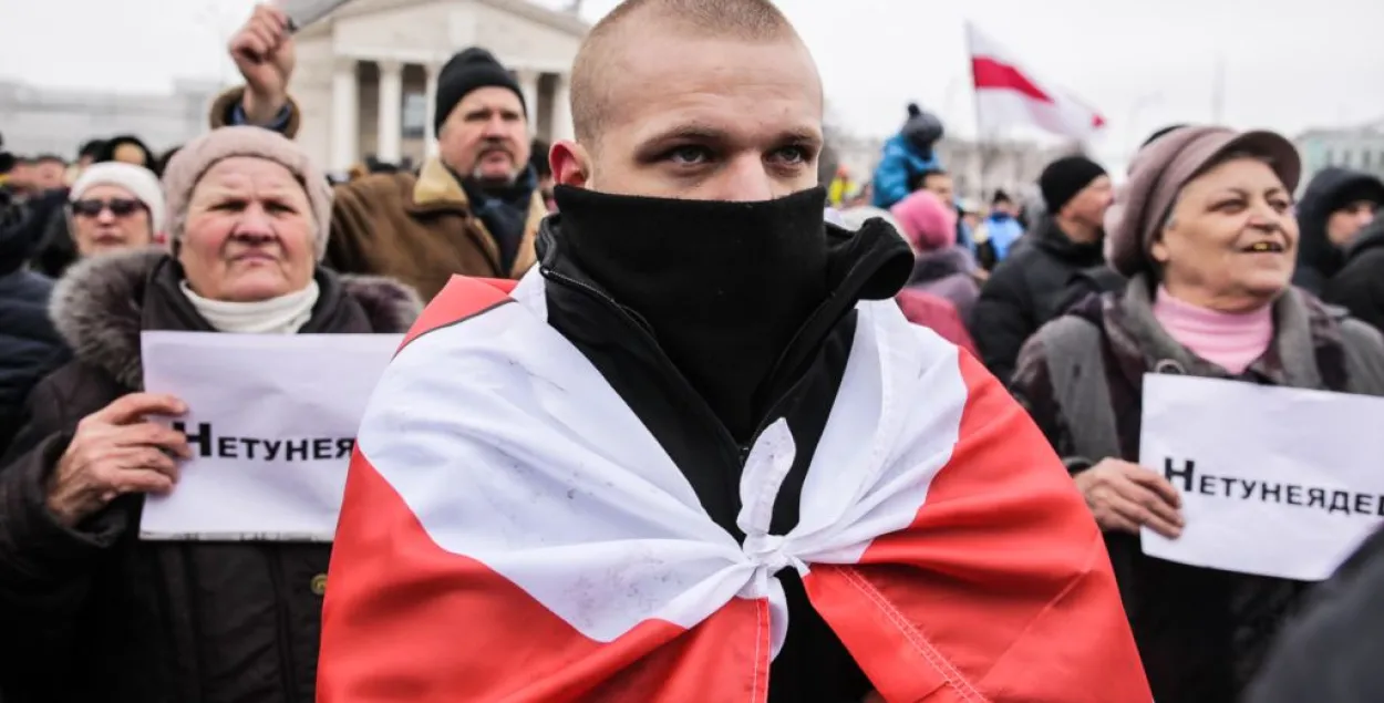 ЕС заклікае беларускія ўлады вызваліць асуджаных за акцыі “недармаедаў”