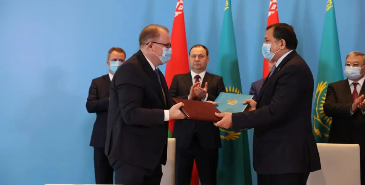 Беларусь договорилась с Казахстаном о поставках нефти, но есть нюанс