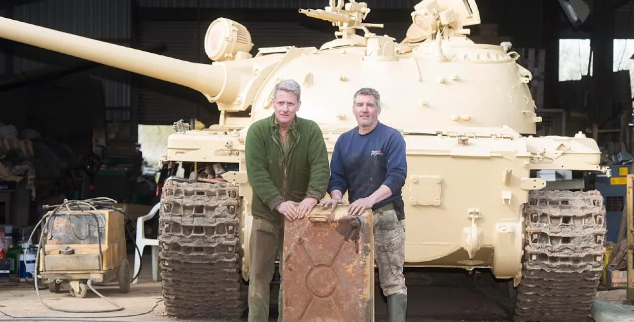 Калекцыянер купіў танк Т-54 і знайшоў у ім пяць залатых зліткаў (фота)
