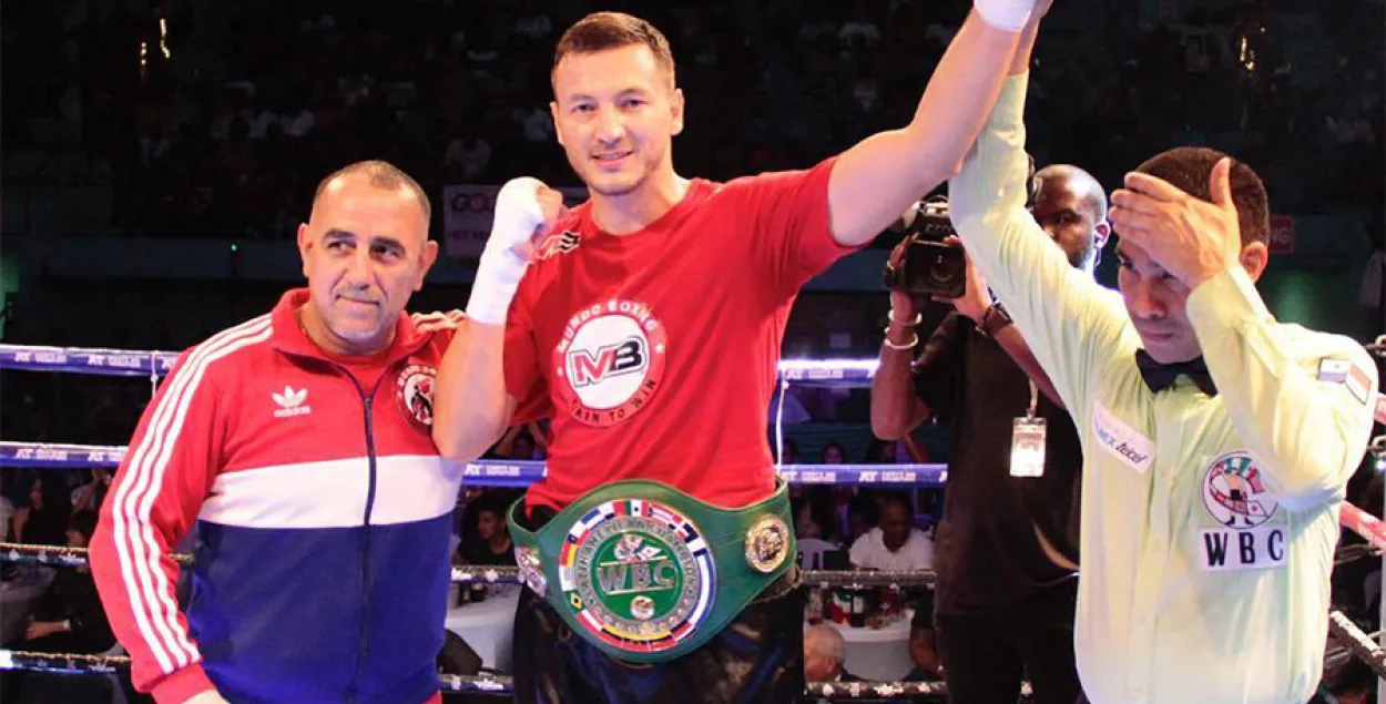 Накаут у першым раўндзе: беларус Сяргей Новікаў стаў чэмпіёнам па версіі WBC