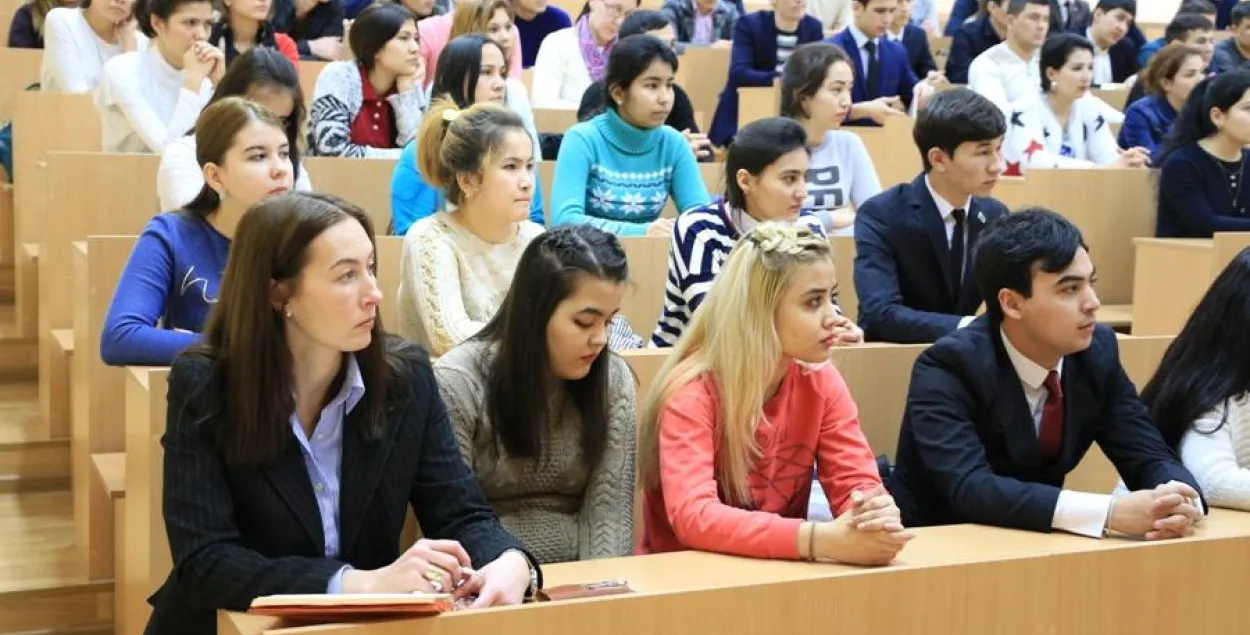 7 тысяч туркменских студентов не смогут подтвердить свои белорусские дипломы?