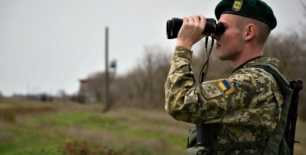 Украинские пограничники смогут применять боевую технику и оружие