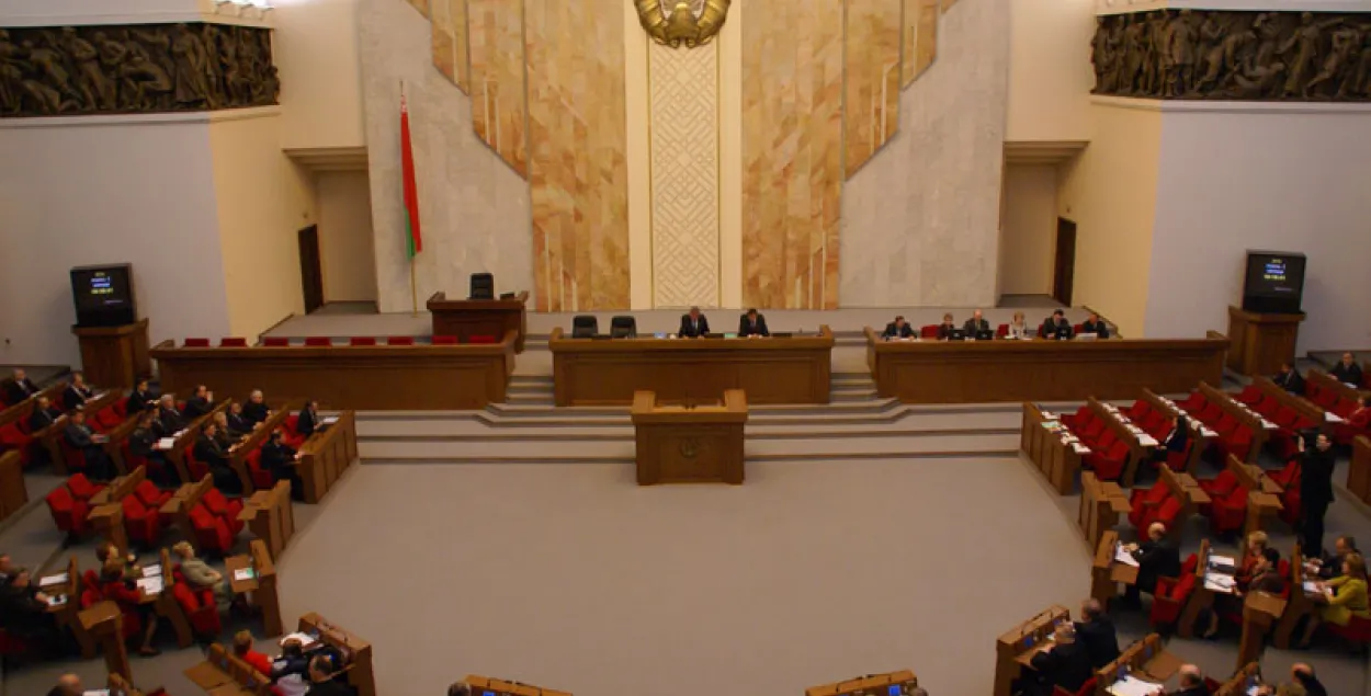 У Палаце прадстаўнікоў выступяць міністр абароны і старшыня КДБ