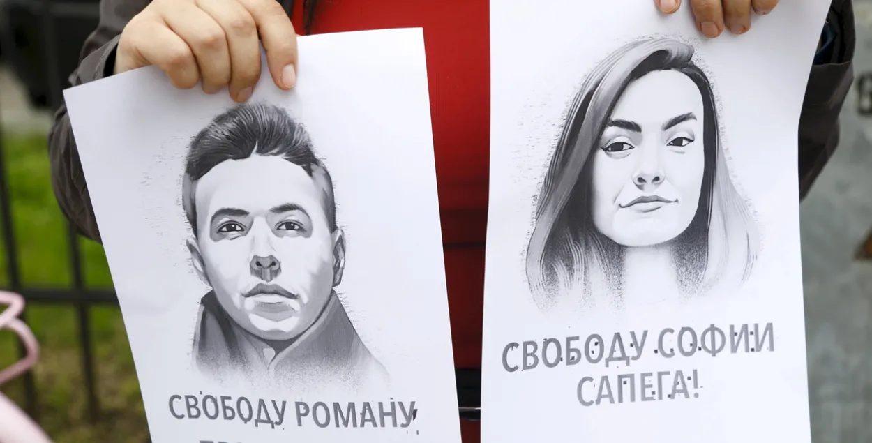 Роман Протасевич и София Сапега были задержаны в минском аэропорту в мае 2021-го / РАР