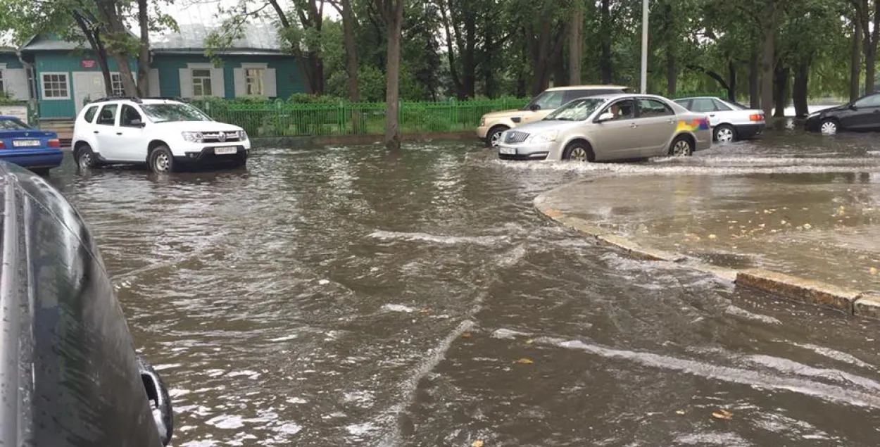 Потоп в Минске / Из&nbsp;аккаунта Алексея Янукевича