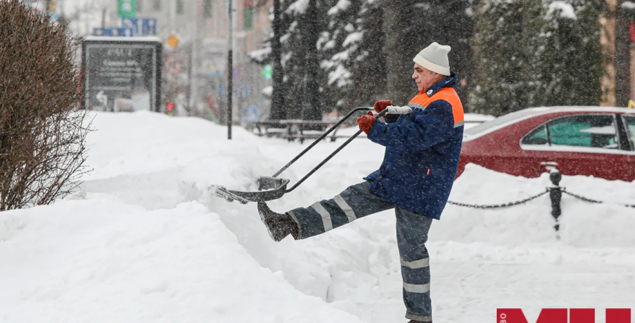 Борьба со снегом в Минске. 9 февраля 2021-го / minsknews.by​