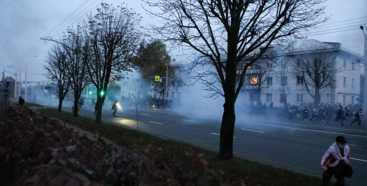 В Минске на Орловской силовики бросали в людей светошумовые гранаты