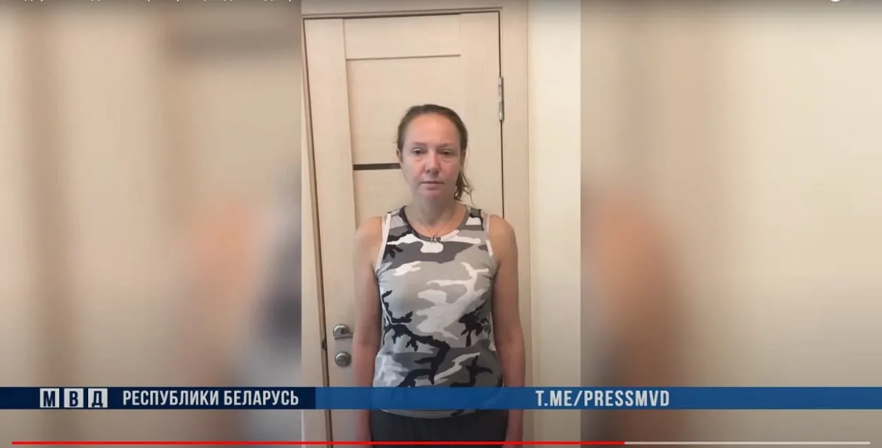 43-летнюю администраторку дворового чата задерживали сотрудники СОБР  