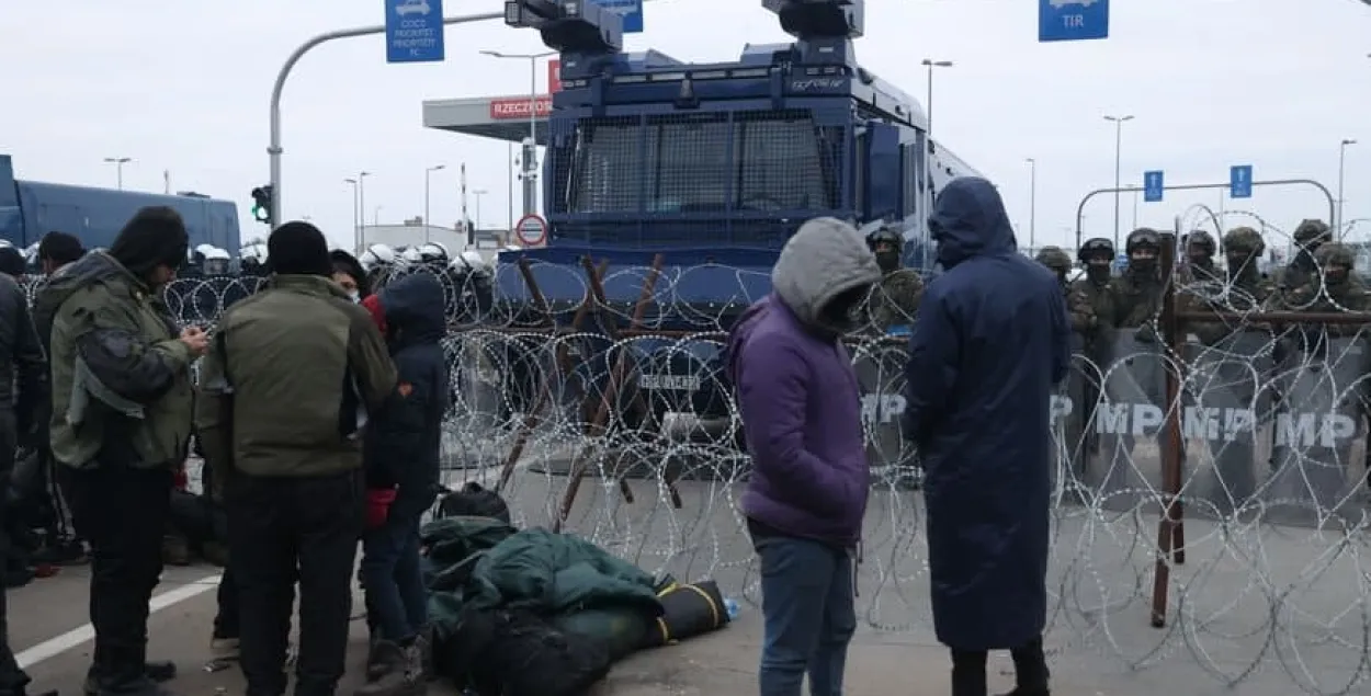 Страны Балтии обвинили Беларусь в причастности к миграционному кризису