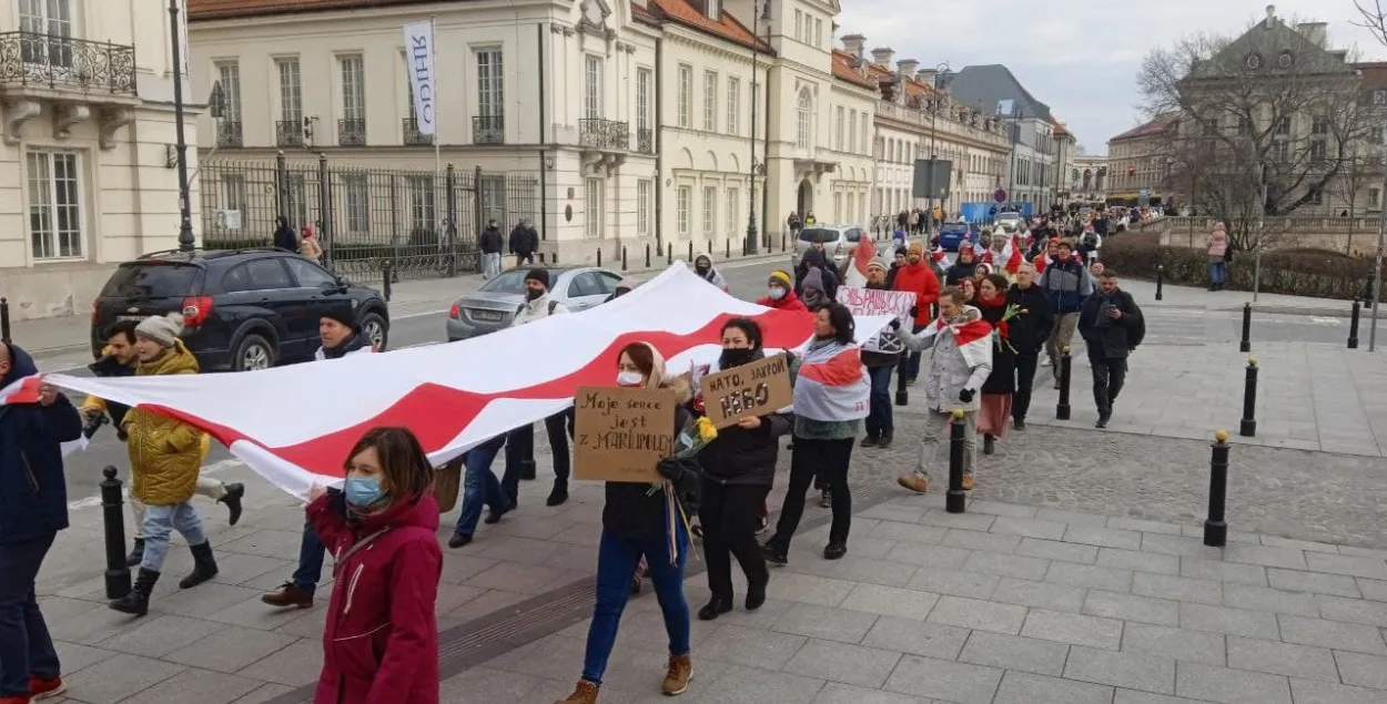 В Варшаве проходят акции в поддержку Украины