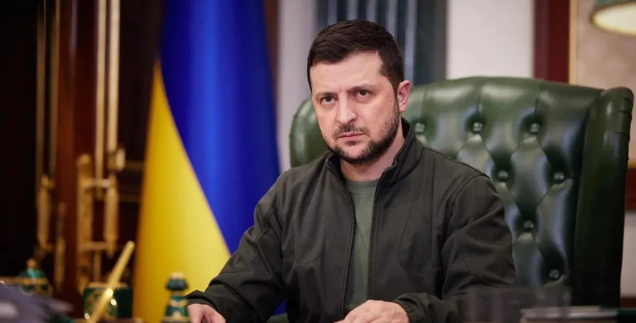 Владимир Зеленский продлил военное положение в Украине