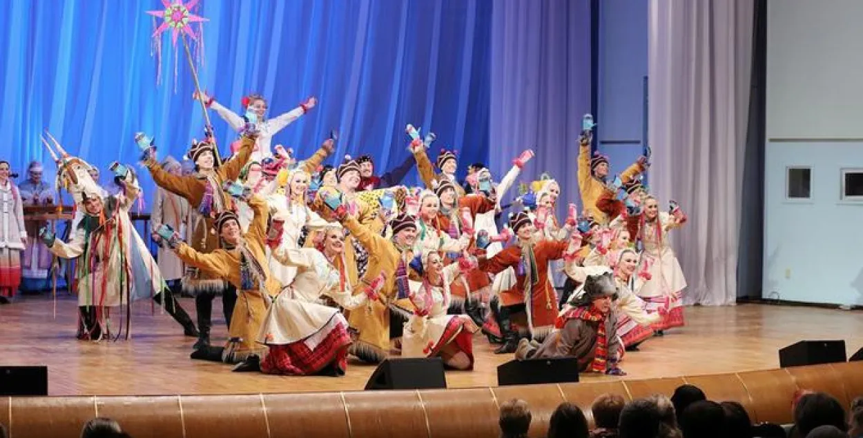 На сцэне Купалаўскага тэатра будзе выступаць ансамбль "Харошкі" 