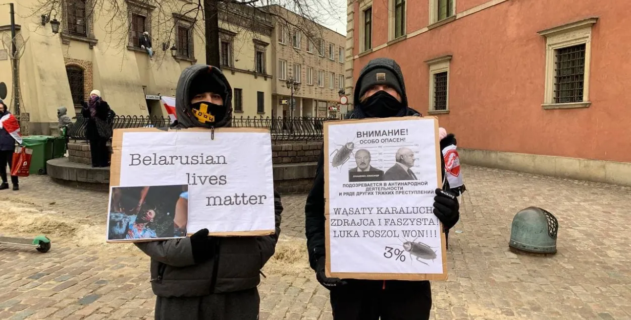 У Варшаве на вялікай акцыі салідарнасці з беларусамі выступіў Павел Латушка