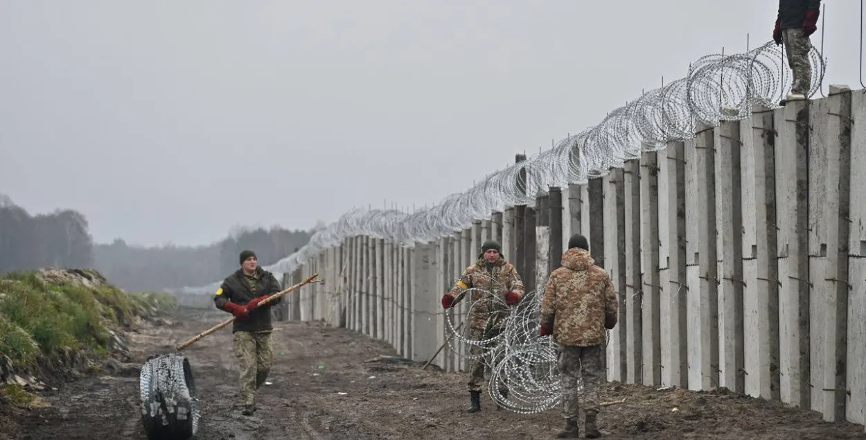 Забор на границе Украины и Беларуси / t.me/tymoshenko_kyrylo
