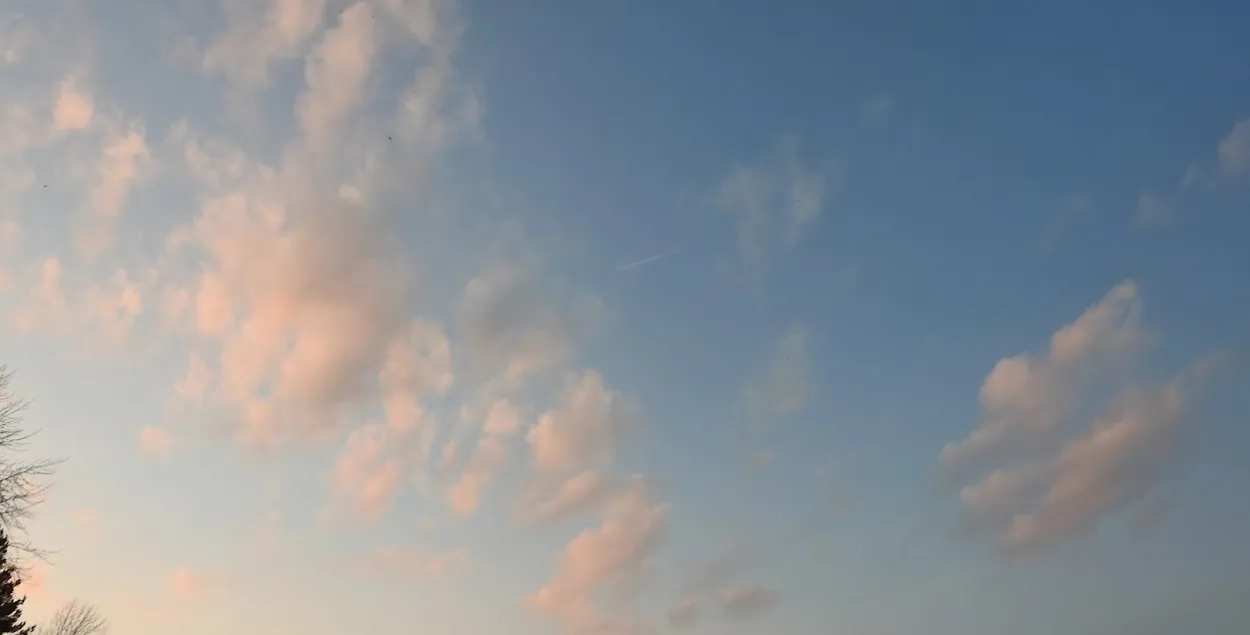 Небо, иллюстративное фото
